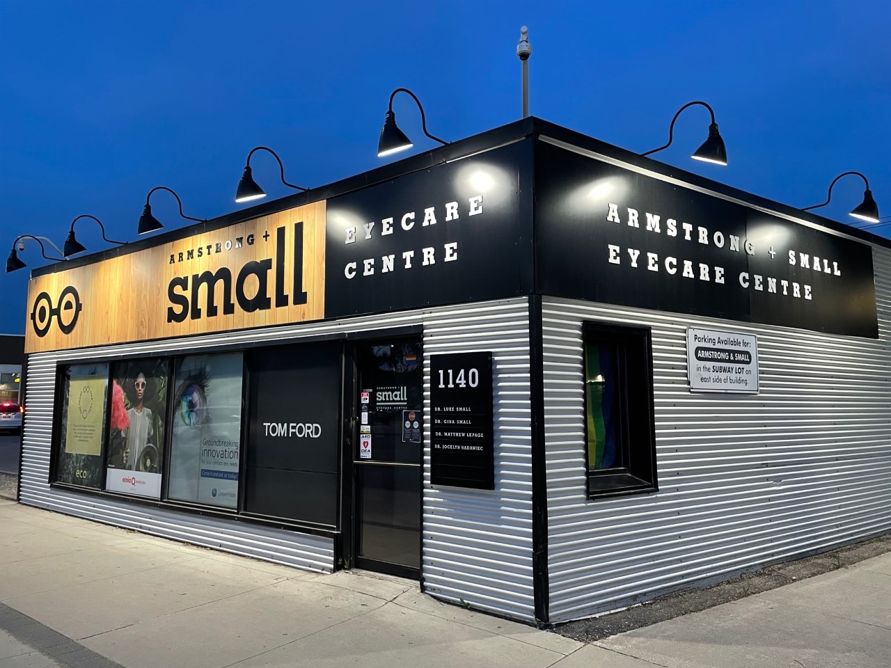 exterior-lighting-sign-armstrong-small-eyecare-centre